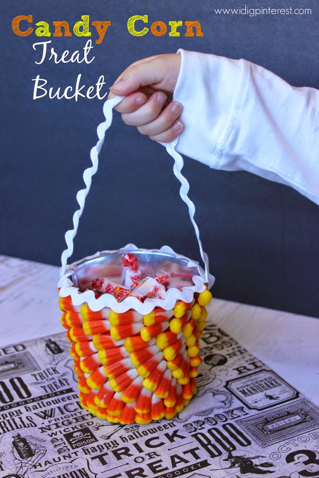 Candy Corn Treat Bucket Halloween Craft I Dig Pinterest