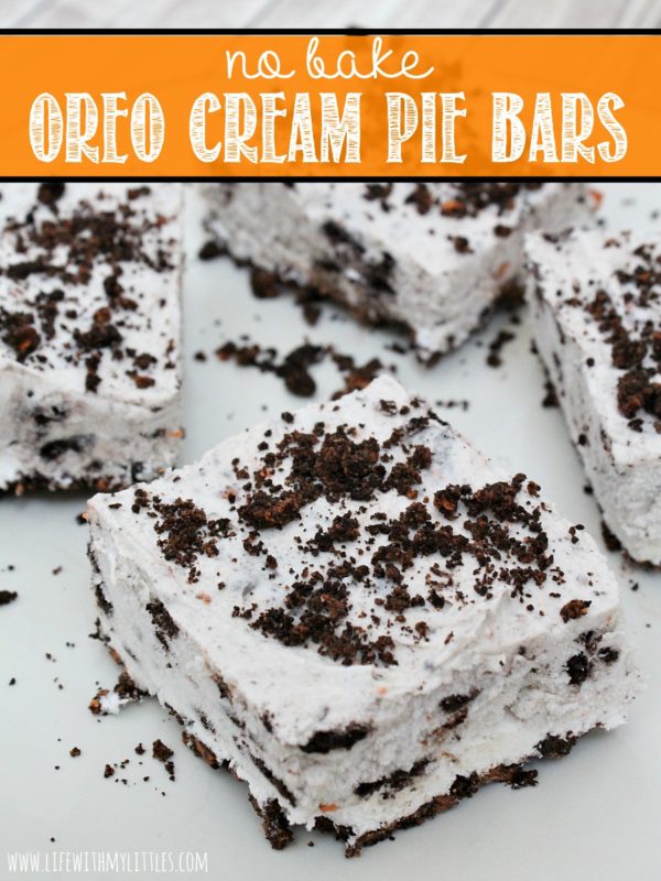 These no bake OREO cream pie bars are delicious! Super easy, only a few ingredients, and the perfect Halloween dessert! 