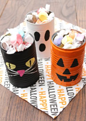 Halloween Treat Cans - I Dig Pinterest