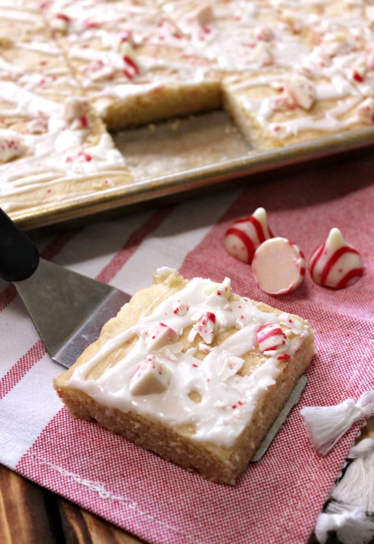 Candy Cane Kiss Sugar Cookie Bars I Dig Pinterest